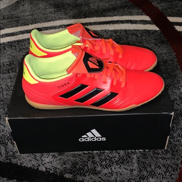 🚨SOLD🚨 Adidas COPA TANGO 18.4 IN - Picture 2 of 4